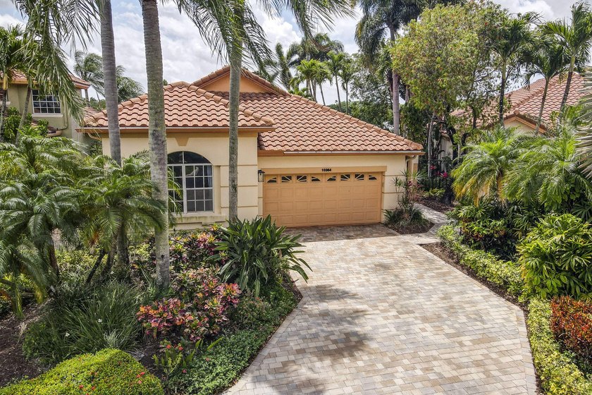 **2021 NEW ROOF** Located on a quiet cul-de-sac, this - Beach Home for sale in West Palm Beach, Florida on Beachhouse.com