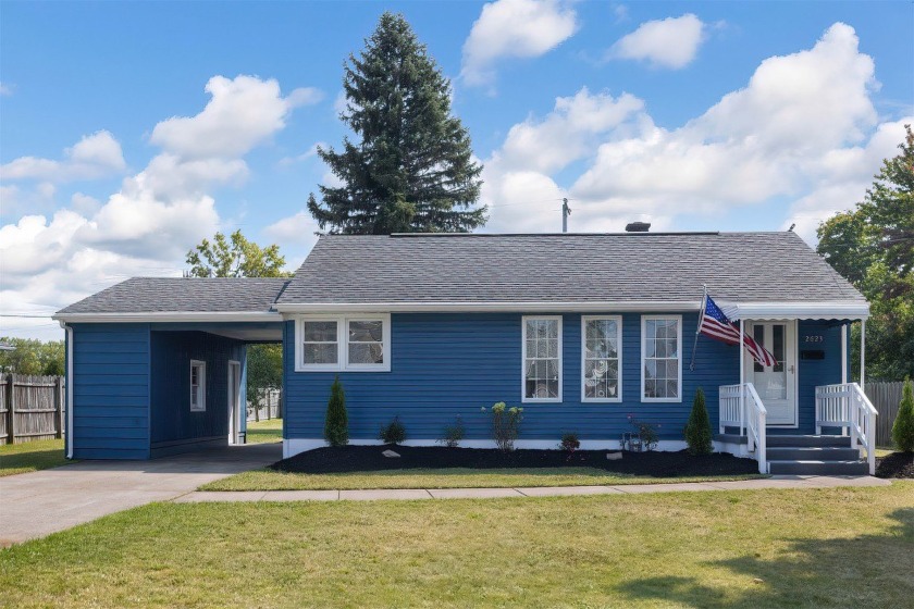 Step inside and immediately love this light, bright and - Beach Home for sale in Erie, Pennsylvania on Beachhouse.com