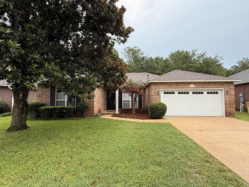 Family-Friendly Gem Just Steps from Bluewater Bay Elementary! - Beach Home for sale in Niceville, Florida on Beachhouse.com