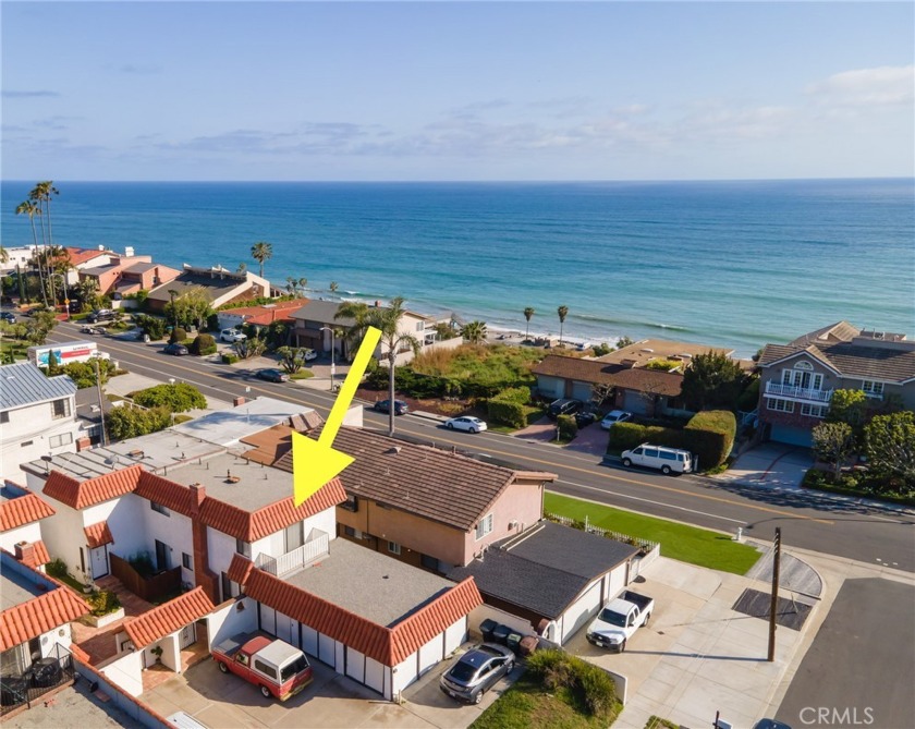 Perfect location, steps to ocean bluff, each unit has 2 bedrooms - Beach Home for sale in Dana Point, California on Beachhouse.com