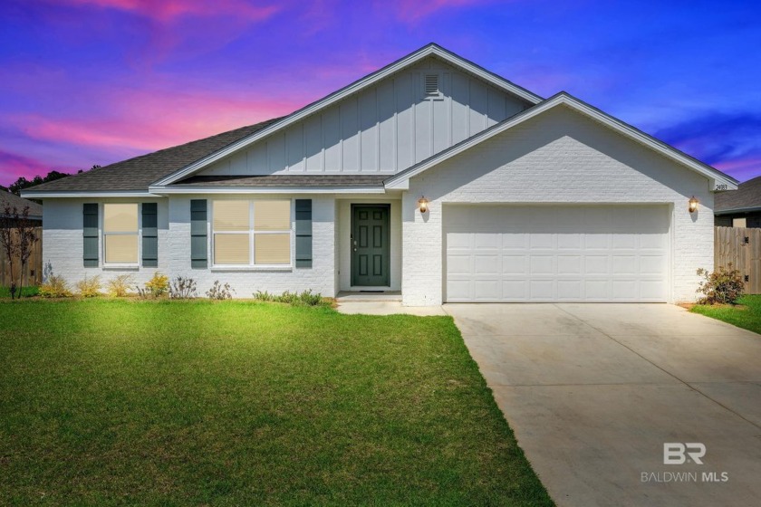 Beautifully maintained 4BD/2BA home with open-concept layout - Beach Home for sale in Elberta, Alabama on Beachhouse.com