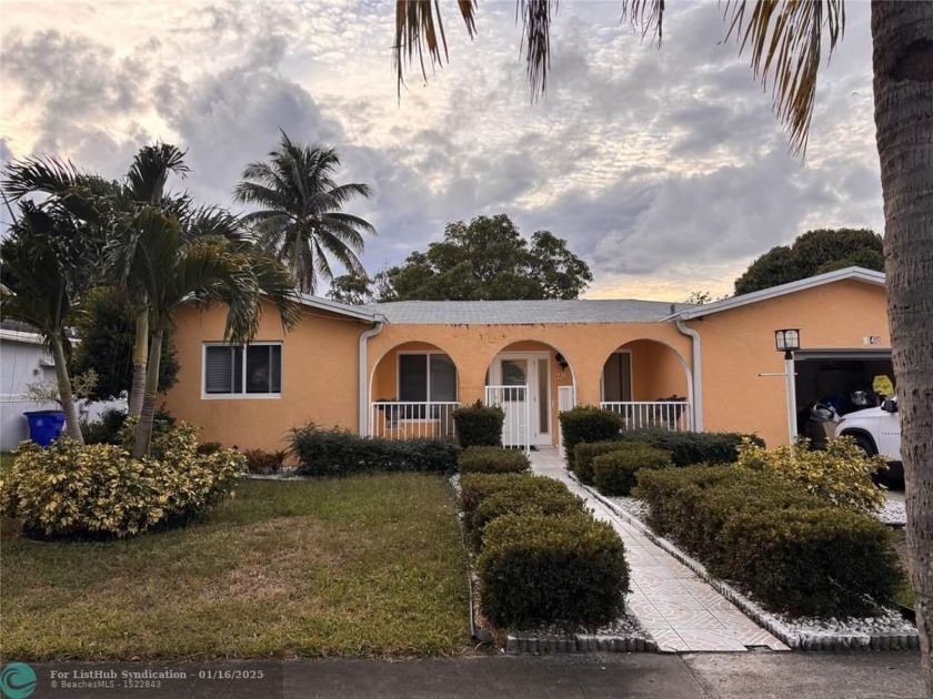 Nestled in a quite neighborhood, this charming home offers a - Beach Home for sale in Margate, Florida on Beachhouse.com