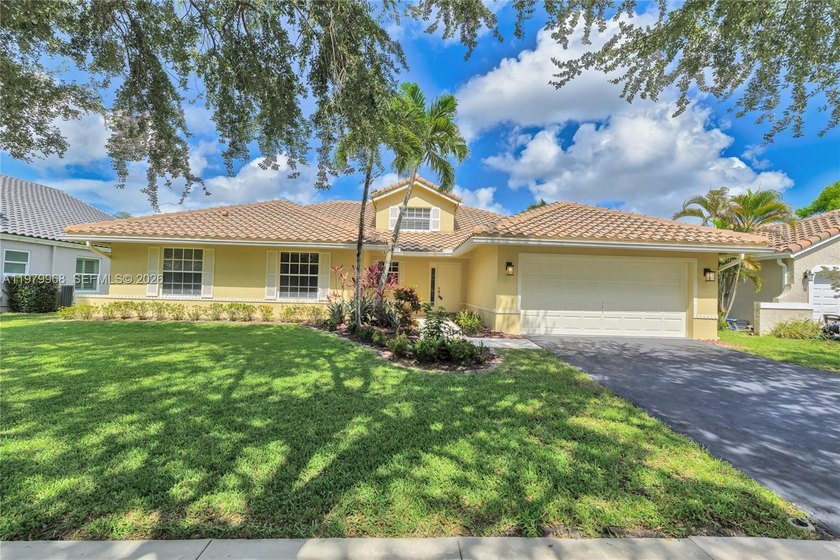 Beautiful 3/2+Den waterfront home with fenced lot is located - Beach Home for sale in Davie, Florida on Beachhouse.com