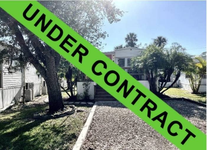 Totally Renovated 2-Bedroom Park Model in Ramblers Rest - Beach Home for sale in Venice, Florida on Beachhouse.com