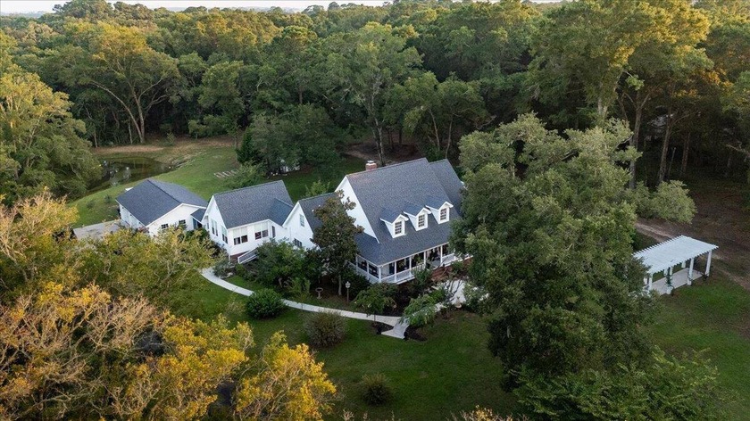 Welcome to 6949 Maybank Highway located on Wadmalaw Island. This - Beach Home for sale in Wadmalaw Island, South Carolina on Beachhouse.com