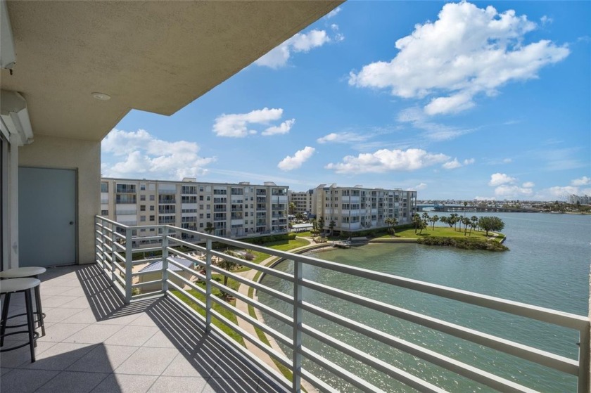 Rarely does a corner unit with sweeping, unobstructed - Beach Condo for sale in South Pasadena, Florida on Beachhouse.com