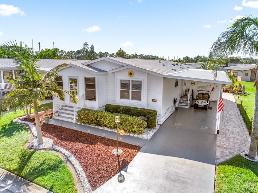 Absolutely stunning home in a prime location-within close - Beach Home for sale in Melbourne, Florida on Beachhouse.com
