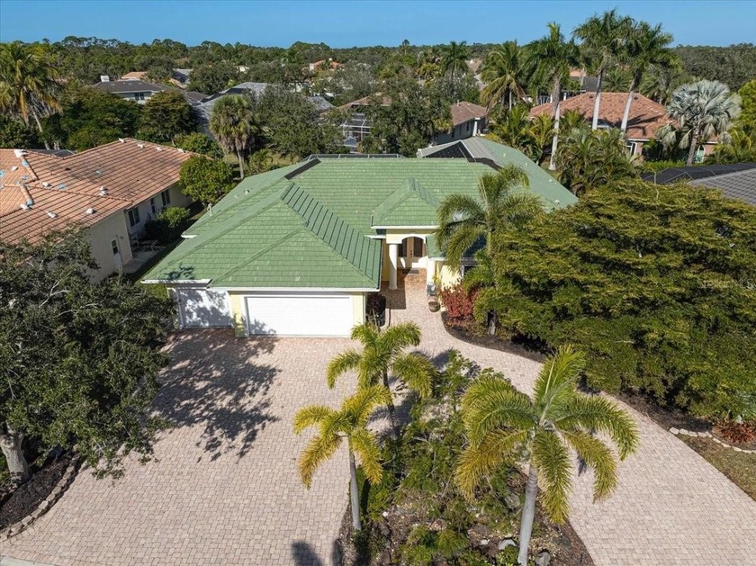 One or more photo(s) has been virtually staged. **SPACIOUS - Beach Home for sale in Sarasota, Florida on Beachhouse.com