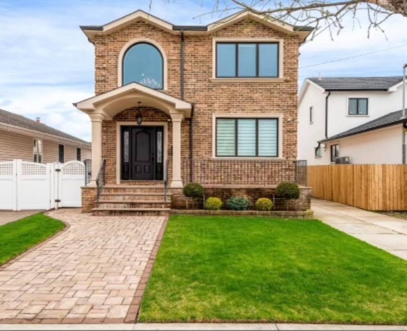 Stunning Custom Colonial in Rockwood Park, Howard Beach! Welcome - Beach Home for sale in Howard Beach, New York on Beachhouse.com