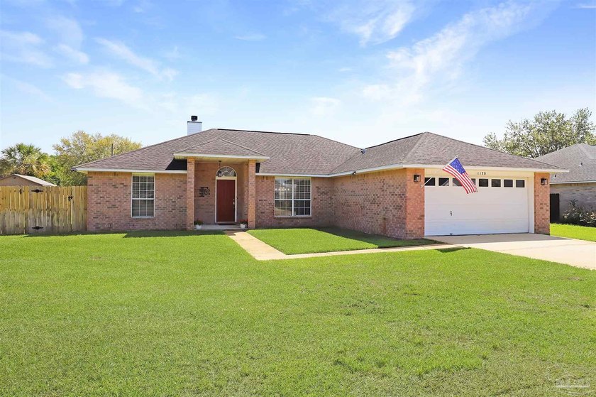 Stunning 3BR/2BA Gulf Breeze homeplete remodel. Features granite - Beach Home for sale in Gulf Breeze, Florida on Beachhouse.com