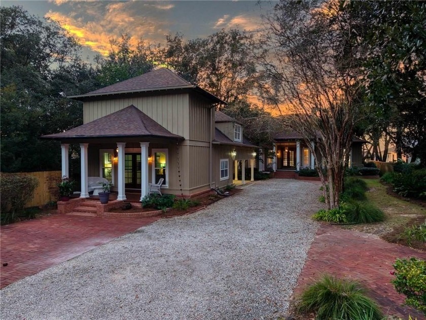 Bayfront Estate-14629 Scenic Hwy 98, Fairhope, AL $4,495,000 | 5 - Beach Home for sale in Fairhope, Alabama on Beachhouse.com