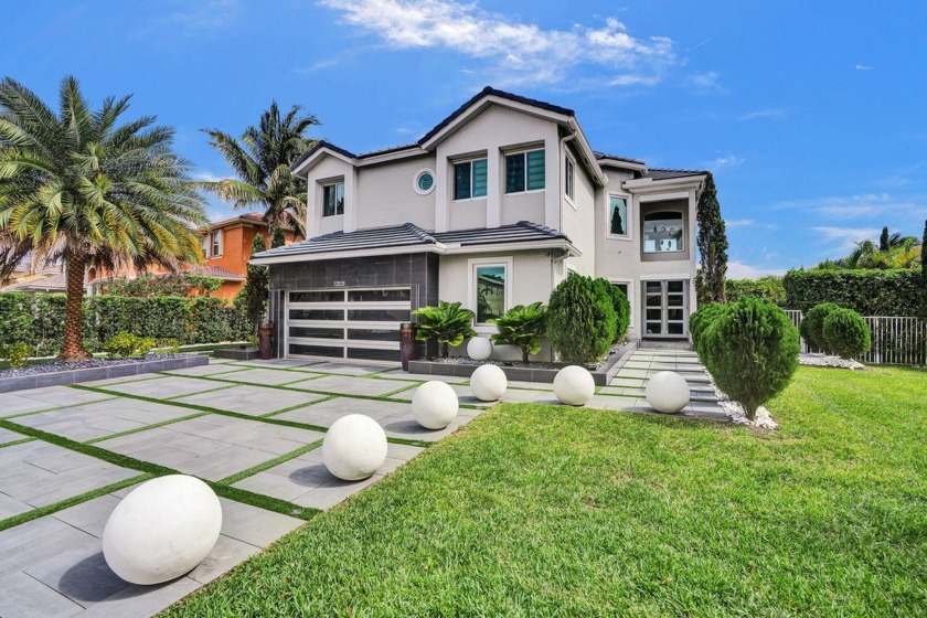 Welcome to one of the largest and most impressive models in the - Beach Home for sale in Miramar, Florida on Beachhouse.com