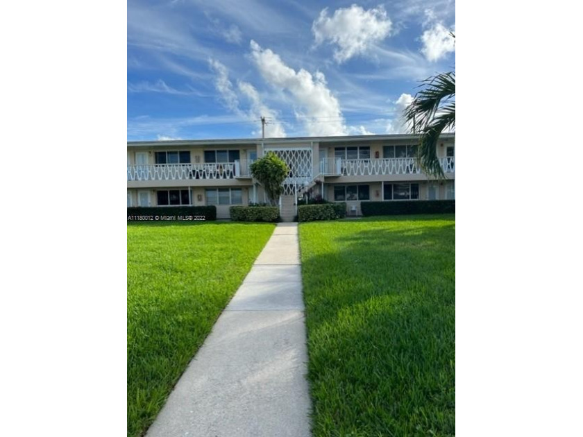 BEAUTIFUL CONDO FOR SALE!! READY TO MOVE IN !! FIRST FLOOR.  01 - Beach Apartment for sale in Hallandale  Beach, Florida on Beachhouse.com