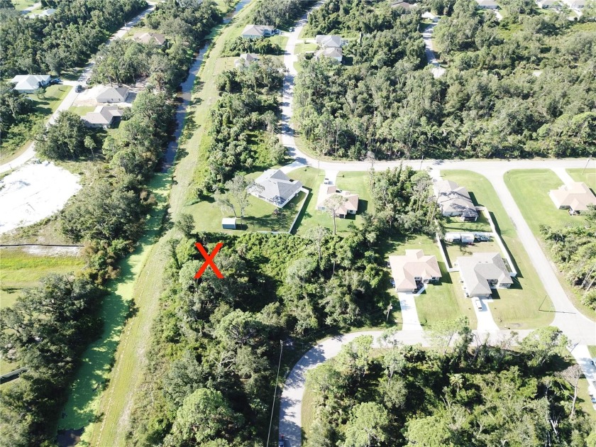 Great high and dry waterfront OVERSIZED lot measuring at .43 of - Beach Lot for sale in North Port, Florida on Beachhouse.com
