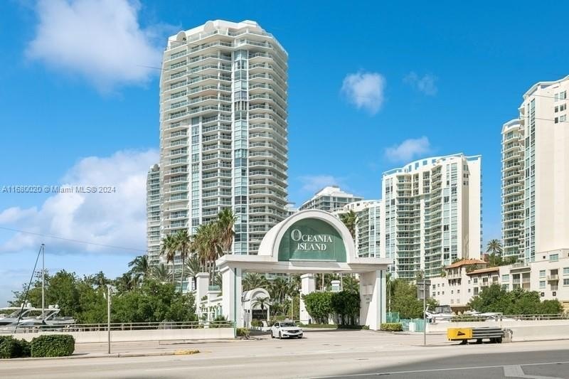 This elegant 3-bedroom, 3-bathroom condo on the 18th floor - Beach Condo for sale in Sunny Isles Beach, Florida on Beachhouse.com