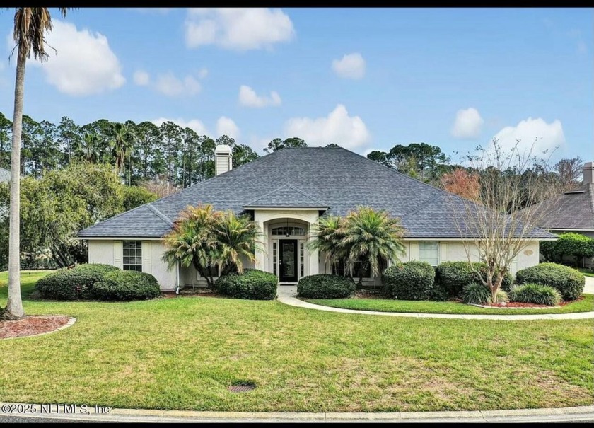 Large well maintained home boasts 4 bedrooms & 3 full baths! - Beach Home for sale in Fleming Island, Florida on Beachhouse.com