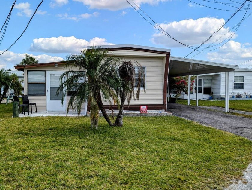 Motivated Seller!    Imagine a vibrant 55+ lifestyle in the - Beach Home for sale in Ruskin, Florida on Beachhouse.com