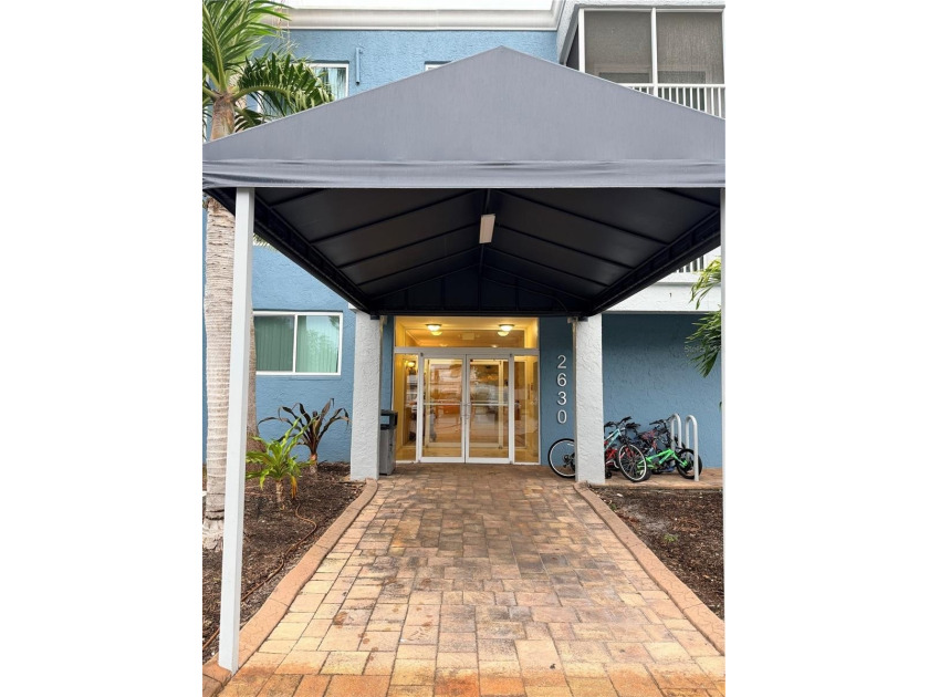 Under contract-accepting backup offers. One or more photo(s) has - Beach Condo for sale in Sarasota, Florida on Beachhouse.com