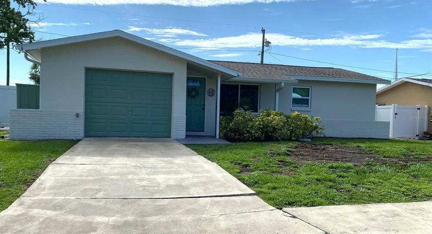Nearly New! Nestled on a nice cul-de-sac at the end of the - Beach Home for sale in Clearwater, Florida on Beachhouse.com