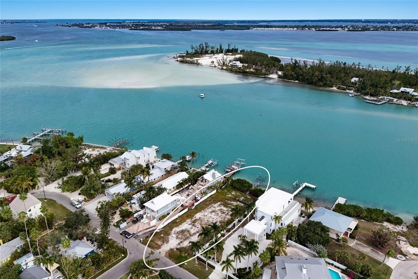 A rare opportunity to craft a bespoke waterfront estate on the - Beach Lot for sale in Longboat Key, Florida on Beachhouse.com
