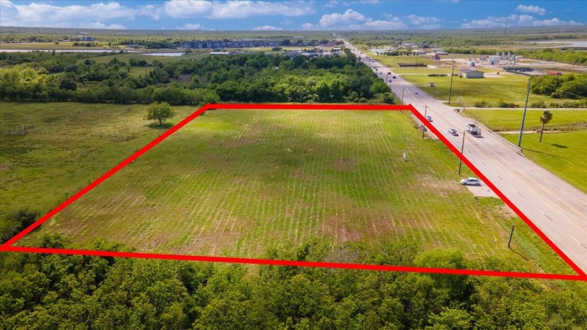Highly visible 3.35-acre lot directly across from Texas Memorial - Beach Acreage for sale in Texas City, Texas on Beachhouse.com