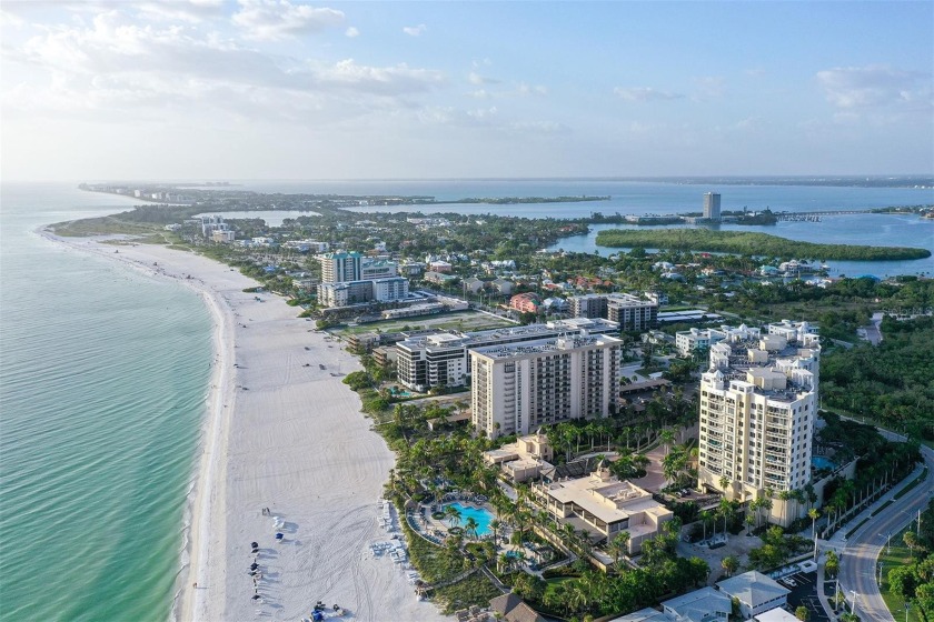 Luxury knows no limits in this spectacular 11th-floor sprawling - Beach Condo for sale in Sarasota, Florida on Beachhouse.com