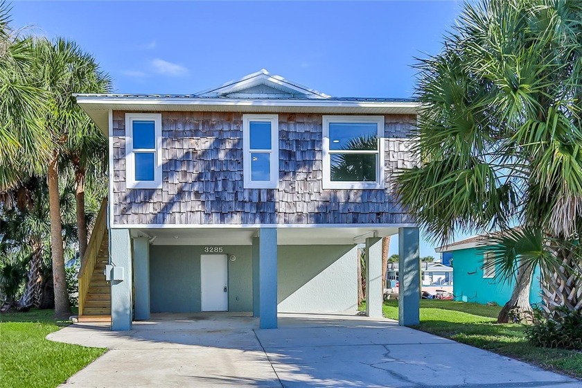 Waterfront paradise! This fully renovated 2-bedroom, 2-bath - Beach Home for sale in Hernando Beach, Florida on Beachhouse.com
