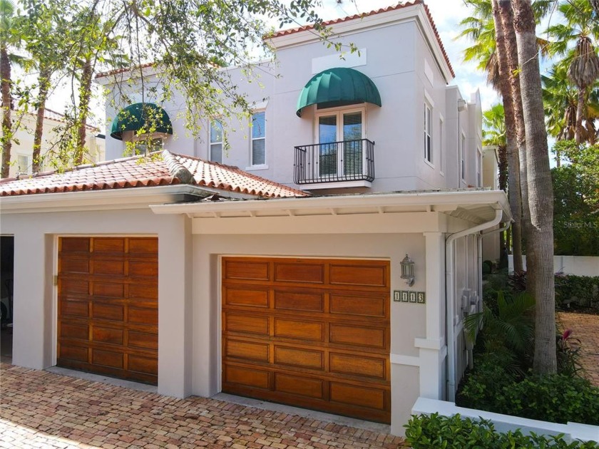 Back on market after fresh new exterior paint. Live like you're - Beach Townhome/Townhouse for sale in Tampa, Florida on Beachhouse.com