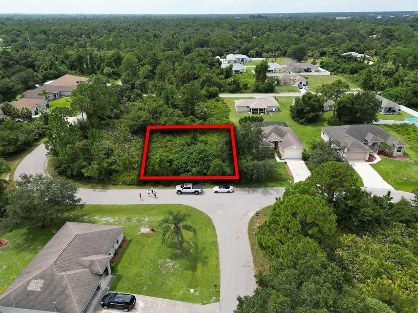 This 0.23-acre vacant lot on Hungary Rd offers a clean slate in - Beach Lot for sale in North Port, Florida on Beachhouse.com