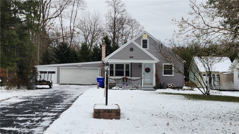 Spectacular 3 bdrm cape meticulously maintained and lovingly - Beach Home for sale in Webster, New York on Beachhouse.com