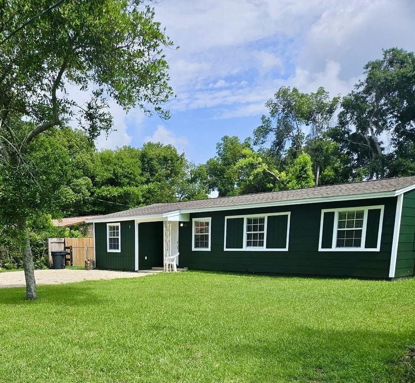 AFFORDABLE HOMES THAT QUALIFY FOR VA FINANCING DO EXIST... AND - Beach Home for sale in Fort Walton Beach, Florida on Beachhouse.com