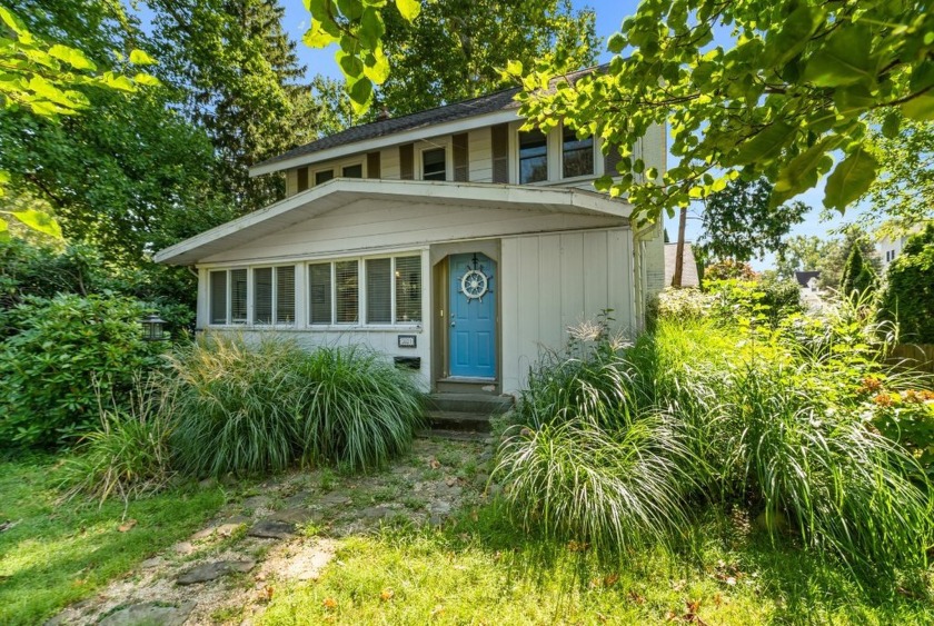 Discover the charm of lakeside living in this delightful cottage - Beach Home for sale in Erie, Pennsylvania on Beachhouse.com