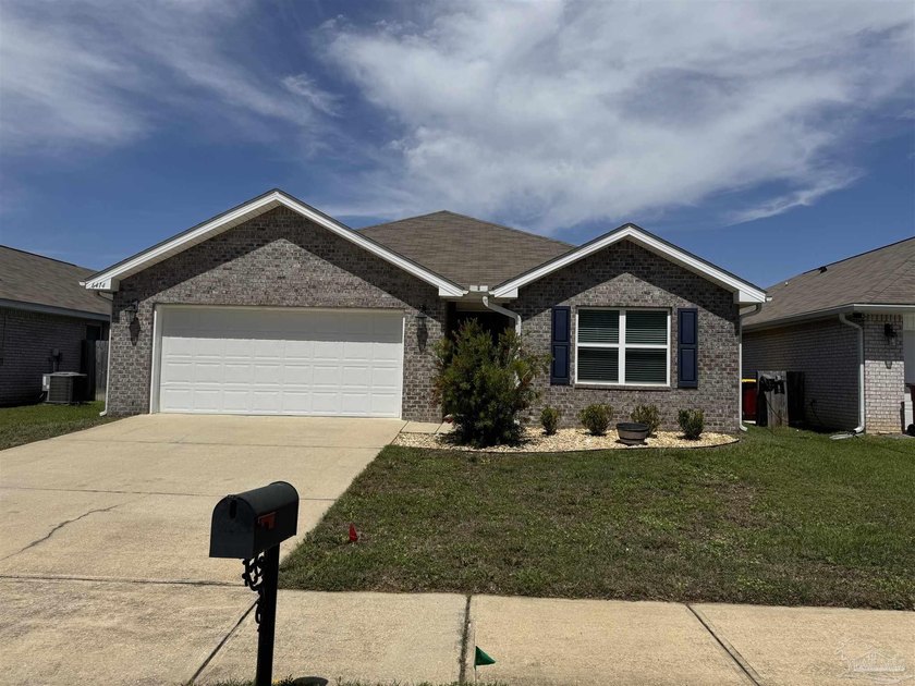 Well maintained comfortable home located in a super nice - Beach Home for sale in Milton, Florida on Beachhouse.com