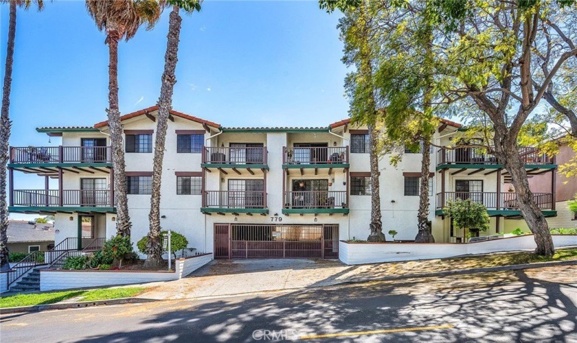 Welcome to elevated urban living! This beautifully designed - Beach Condo for sale in San Pedro, California on Beachhouse.com