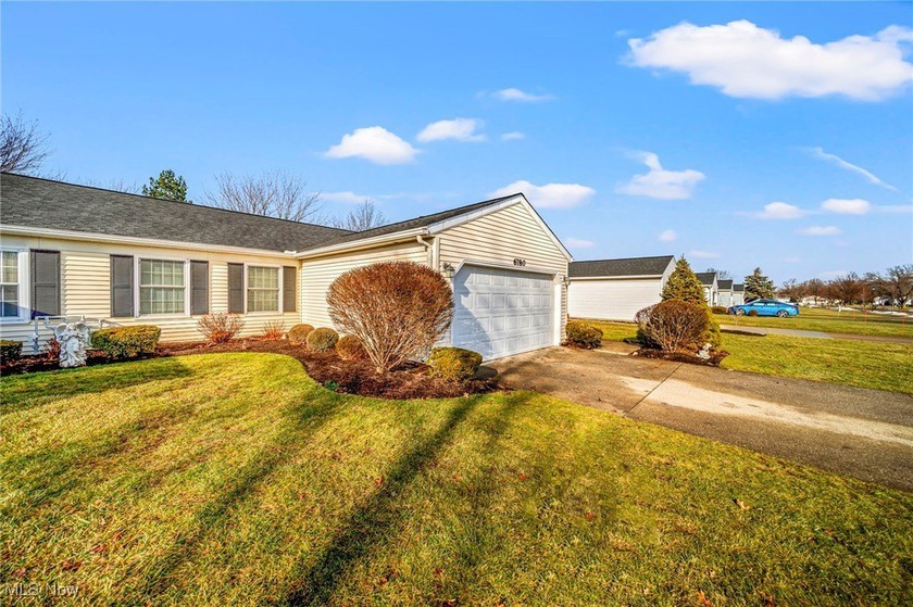 Welcome to this well-maintained 2-bedroom, 1-bath ranch-style - Beach Condo for sale in Mentor, Ohio on Beachhouse.com