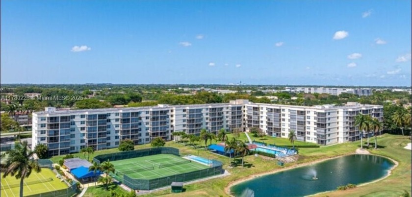 Come and Enjoy Your Lakefront 1st Floor 2 Bedrooms 2 Bathrooms - Beach Condo for sale in Pembroke Pines, Florida on Beachhouse.com