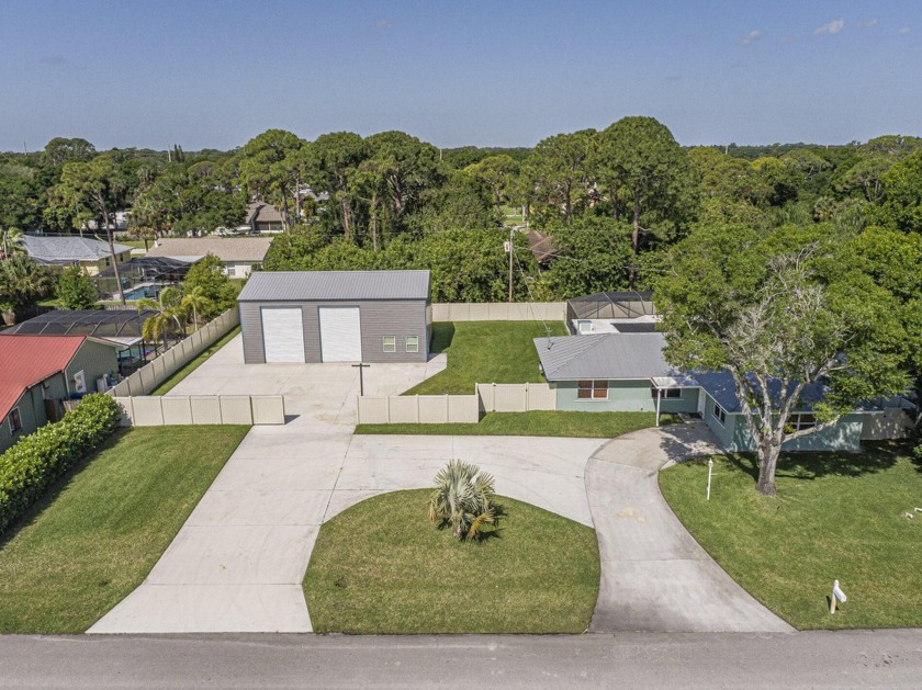4/2.5 Pool Home on a Double Lot with 30'x45' Detached Garage - Beach Home for sale in Vero Beach, Florida on Beachhouse.com