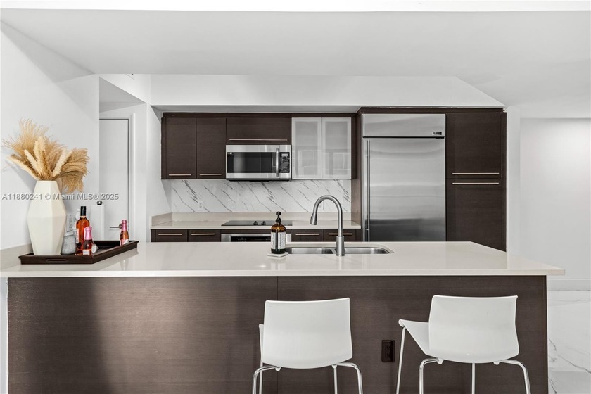 Spacious & luxurious 2BD/2BA in the heart of Brickell! Fully - Beach Condo for sale in Miami, Florida on Beachhouse.com