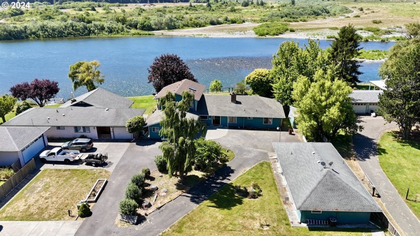 Huge price reduction!  Welcome to your dream riverfront oasis! - Beach Home for sale in Gold Beach, Oregon on Beachhouse.com