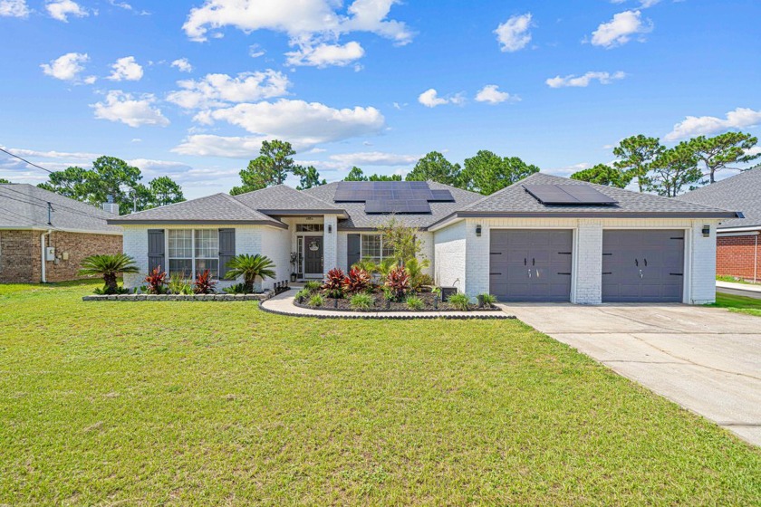 This is the Navarre home you have been waiting for! Huge - Beach Home for sale in Navarre, Florida on Beachhouse.com