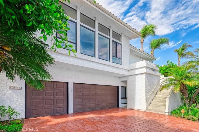 Experience the breathtaking beauty of this elegantly updated - Beach Home for sale in Rancho Palos Verdes, California on Beachhouse.com