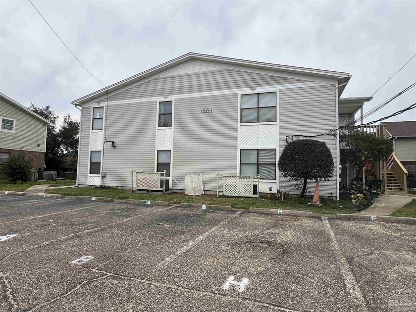 Lovely Condominium is located on the first floor for easy access - Beach Condo for sale in Gulf Breeze, Florida on Beachhouse.com