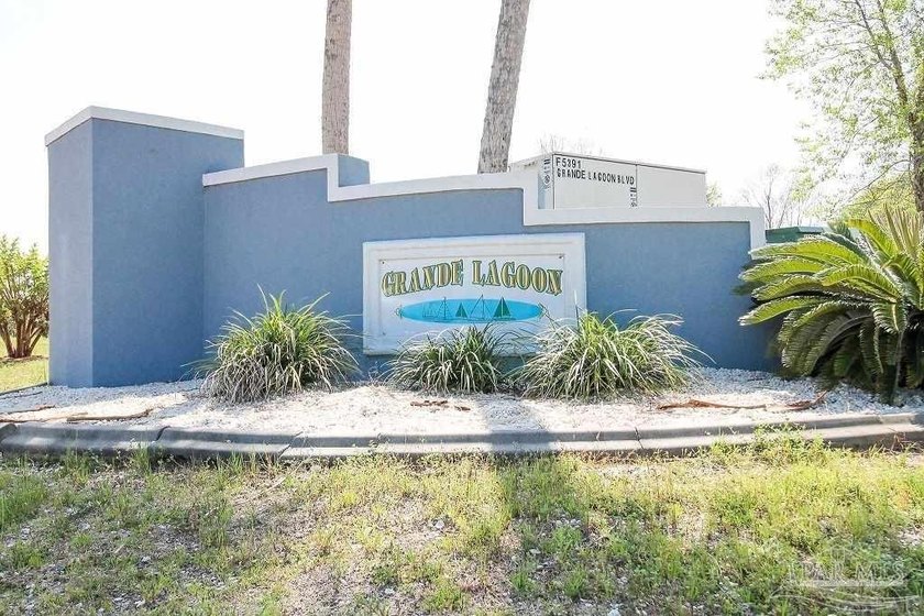 AMAZING!!! These chances don't come along very often. This lot - Beach Lot for sale in Pensacola, Florida on Beachhouse.com