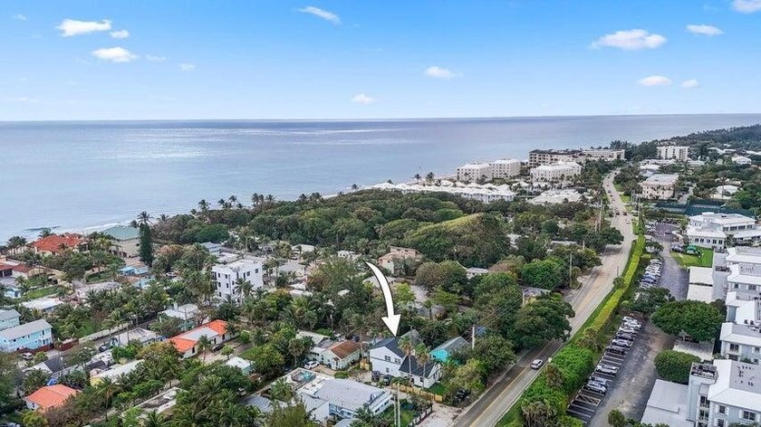 RARE INVESTMENT OPPORTUNITY! ABSOLUTELY GORGEOUS FULLY RENOVATED - Beach Home for sale in Boynton Beach, Florida on Beachhouse.com