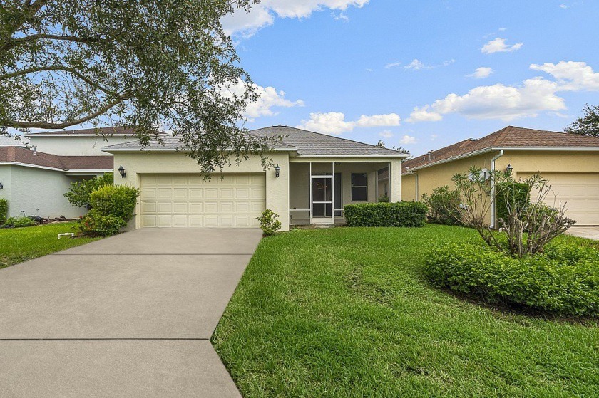 Charming 3-bed, 2-bath cottage with a 2-car garage and 2 - Beach Home for sale in Vero Beach, Florida on Beachhouse.com