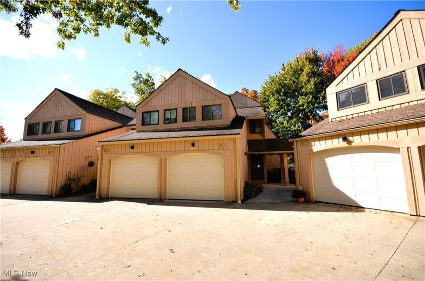 Welcome home to the highly sought after Landings community in - Beach Condo for sale in Avon Lake, Ohio on Beachhouse.com