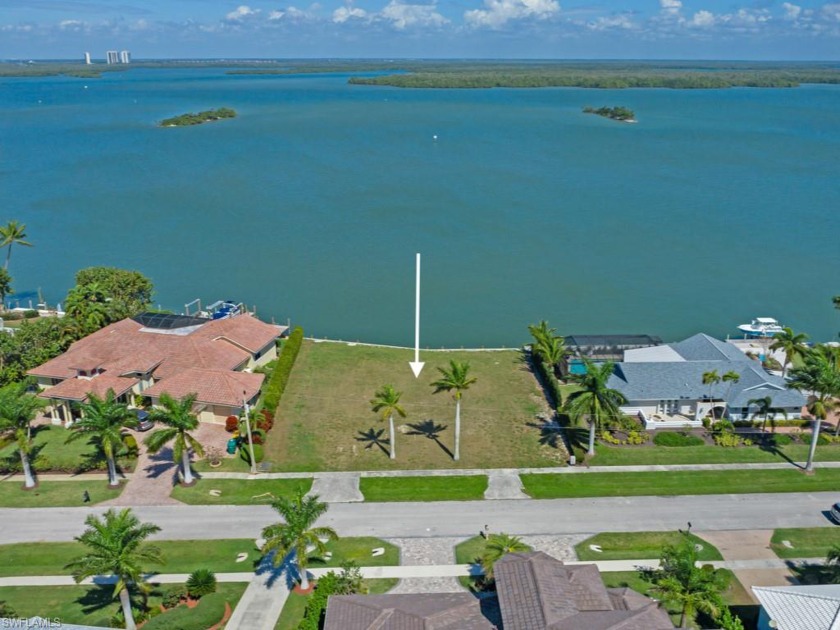 Fantastic location to build your dream home on an estate-sized - Beach Lot for sale in Marco Island, Florida on Beachhouse.com