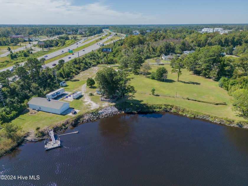 One of the most unique waterfront lots in Leland. Beautiful 1 - Beach Lot for sale in Leland, North Carolina on Beachhouse.com