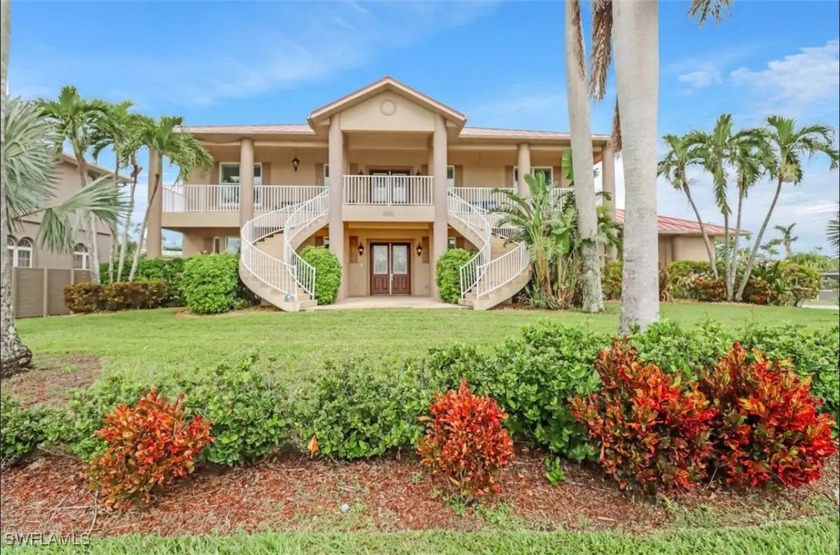 Tropical Waterfront Paradise Awaits! A Fantastic Investment - Beach Home for sale in Fort Myers, Florida on Beachhouse.com