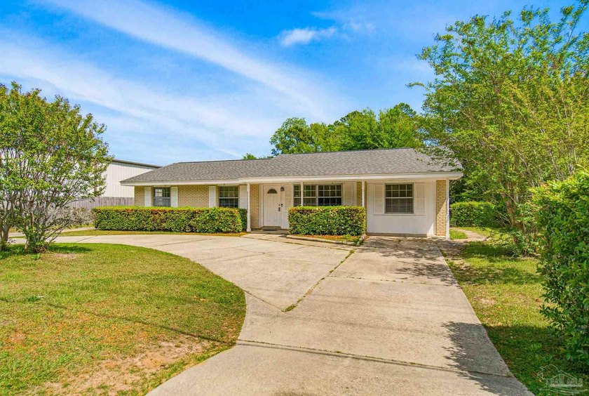 Prime Pensacola Location! Situated in a highly convenient area - Beach Home for sale in Pensacola, Florida on Beachhouse.com
